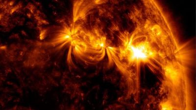 NASA photographs magnificent solar flare