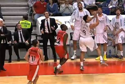 <b>Beating the basketball buzzer with a last-second shot is tough and always thrilling, but when the player is falling off court as he does it, it's incredible.</b><br/><br/>With the clock ticking down to halftime, Real Madrid's rushed throw-in from the baseline found Filepe Reyes who had to reach over the sideline to gather it in. Off balance and heading out he threw the ball over his shoulder, finding the net and sending the home crowd wild.<br/><br/><i>Wide World of Sports</i> have scoured the archives to find some other great basketball buzzer-beaters.<br/>