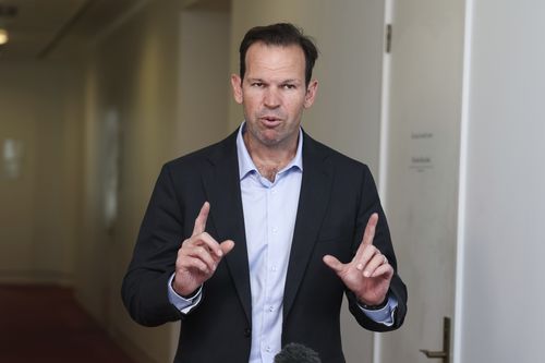 Senador Matt Canavan durante uma entrevista ao domicílio