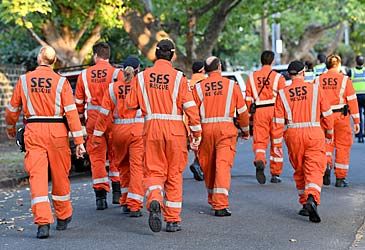 How many SES volunteers are there in Australia?