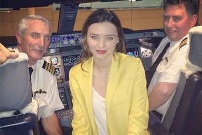 Now that's more like it &mdash; take note, Jessie J!<br/><br/>Miranda Kerr left it up to the professionals, but made sure to share this happy snap expressing her gratitude to the pilots. We're sure they're pretty stoked at having the opportunity to fly this superstar around!<br/><br/>Image: Instagram @mirandakerr