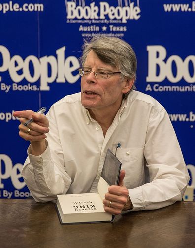 Author, Stephen King signs, signing copies, book 