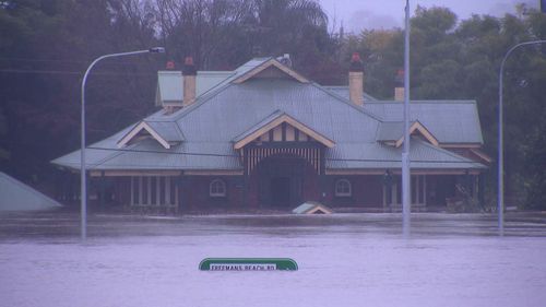 Windsor flood flooding Hawkesbury River 