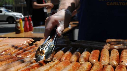 Les saucisses Bunnings grésillent