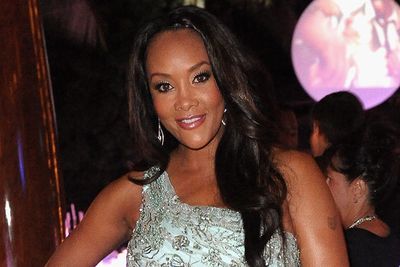 Vivica A. Fox looked gorgeously glam at CIROC The New Year 2012 in Miami. Her statment eye make-up was a great contrast with her soft, tumbling waves.