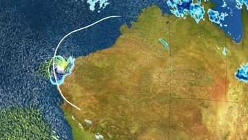 Residents and tourists in Western Australia&#x27;s north are on high alert as they prepare for the arrival of Cyclone Lincoln.