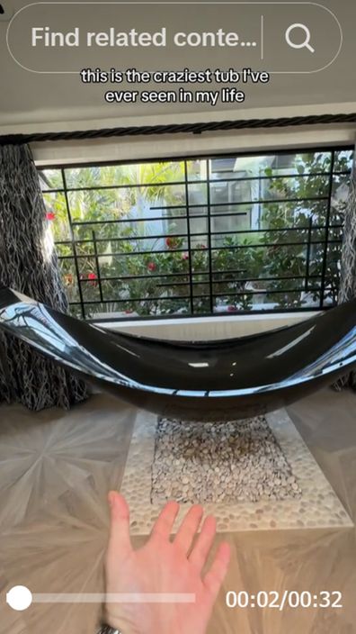 incredible floating bathtub