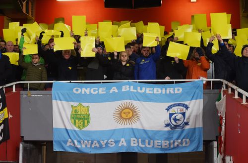 Fans at the match held up yellow placards and Argentinian fans in the player's honour.