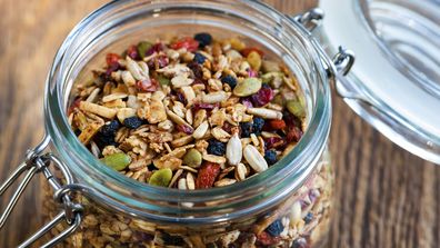 <strong>Homemade Granola</strong>