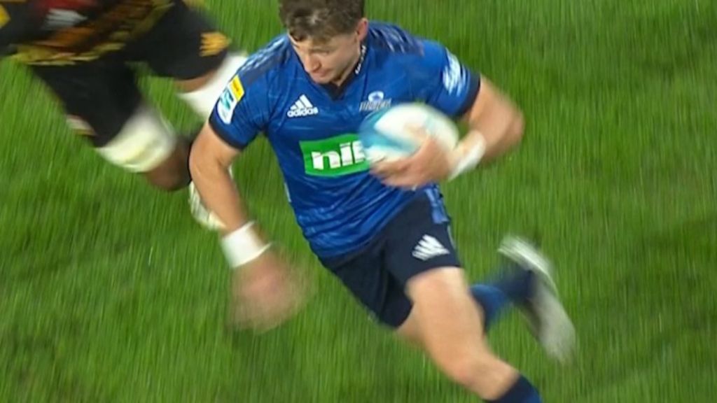 All Blacks superstar Beauden Barrett commits all-time blooper as 6-0 Chiefs win arm-wrestle against Blues