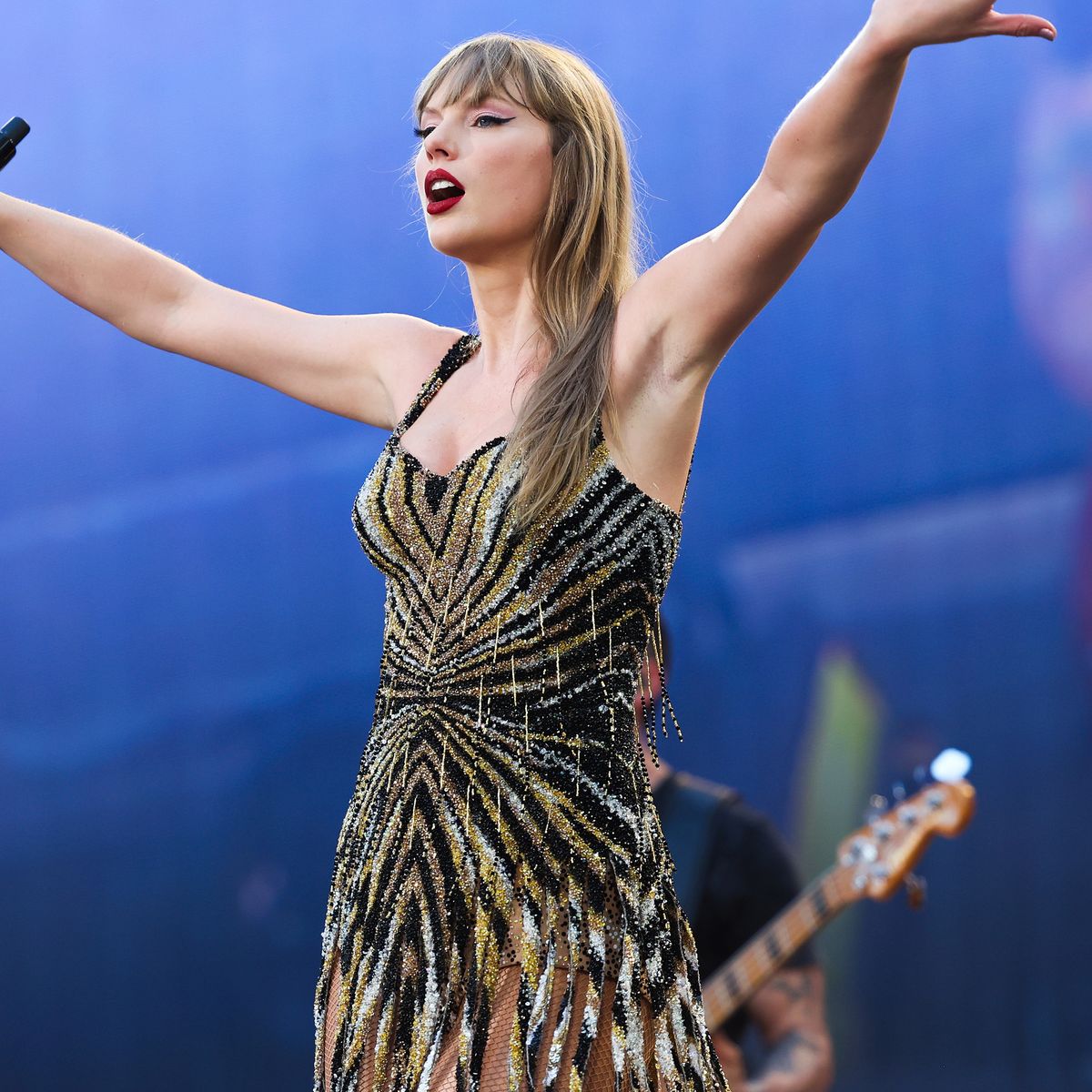 Taylor Swift Reputation TV: Fans speculate that Taylor Swift will announce  Reputation TV this week after debuting two new outfits at the Eras Tour -  9Celebrity