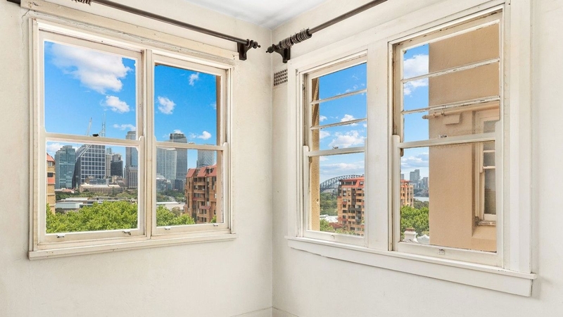 The best view in the world for only $550,000 in Potts Point
