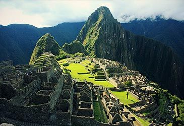 In which century did the Inca build the citadel of Machu Picchu?