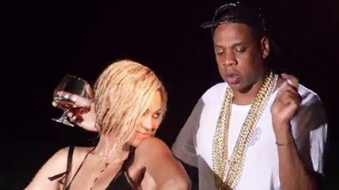 Beyonce shares intimate beach moments with Jay Z in making-of 'Drunk in Love' video