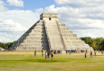 Which civilisation built Mexico's El Castillo between the ninth and 12th centuries AD?