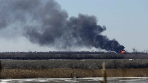 Fighting erupts in flashpoint Ukraine town despite ceasefire