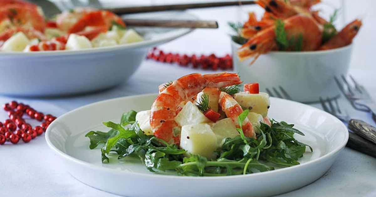 Festive tiger prawn and potato salad - 9Kitchen