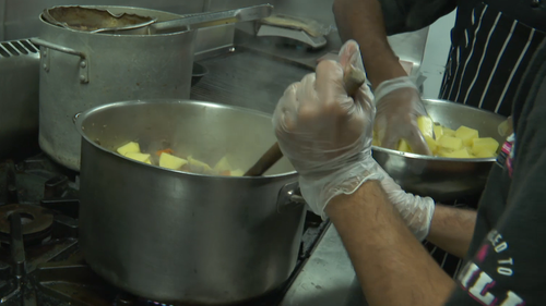 Caloundra restaurant transforms into soup kitchen during coronavirus crisis