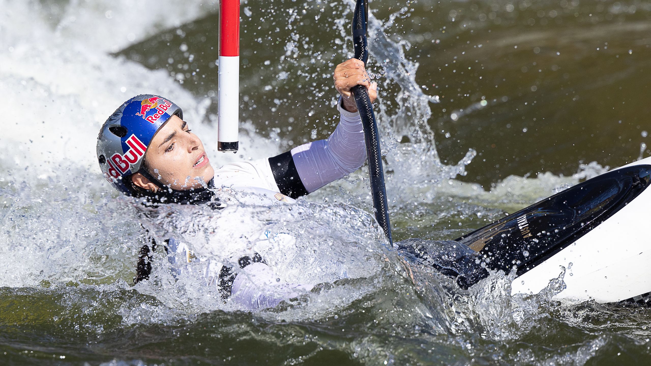 Jessica Fox in action in the K1.