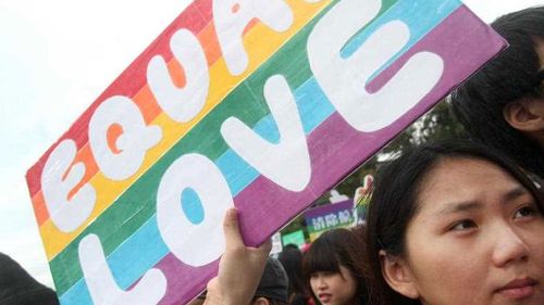 Tens of thousands march for gay rights in Taiwan
