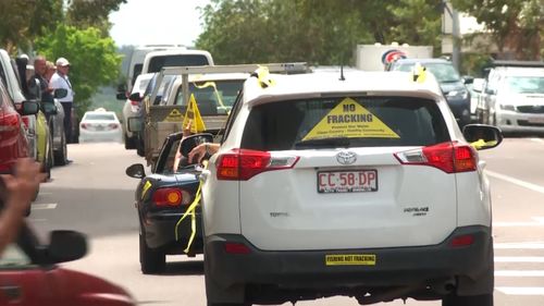 Fracking has divided the local community. (9NEWS)