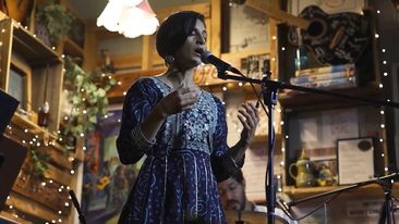Menaka Thomas 