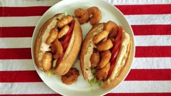 Shrimp Po'boy with chilli mayo