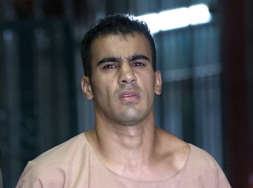 Refugee footballer Hakeem al-Araibi has been freed from prison and is on his way back to Australia from Thailand.