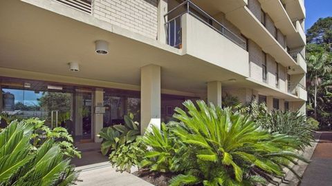 Property Sydney apartment auction result Domain