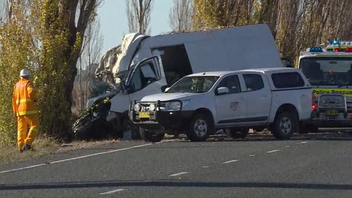 Emergency crews were called at around 1.30pm. (9NEWS)