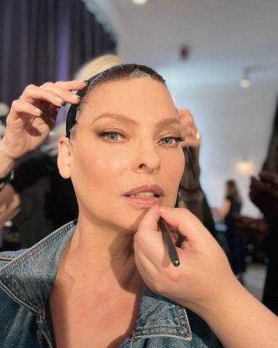 Linda Evangelista shares new selfie after settling $68 million CoolSculpting lawsuit.