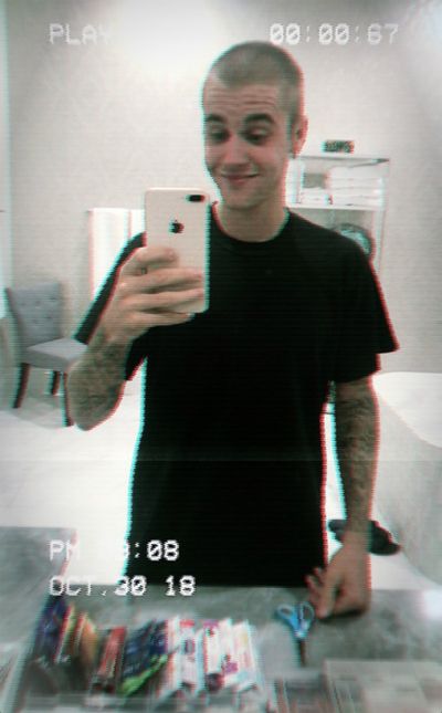 Justin Bieber's new buzz cut hair-do.