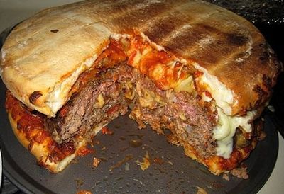 Bacon and cheese-stuffed pizza burger
