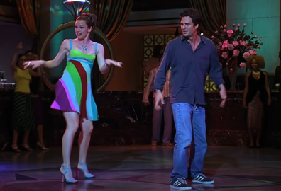 Jennifer Garner and Mark Ruffalo perform the Thriller dance in Suddenly 30