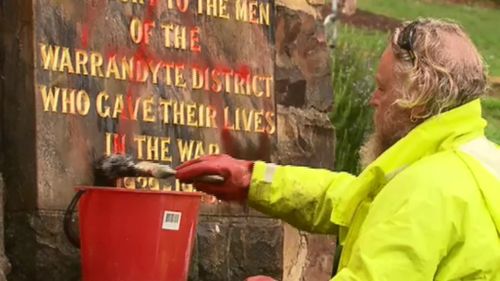 The red paint was scrubbed off the monument in the morning. 