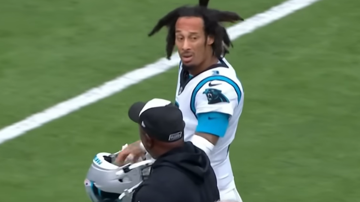 Carolina Panthers Robbie Anderson Kicked Out of Game by His Own Team