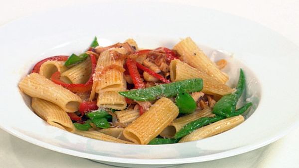 Smoked chicken snowpea rigatoni