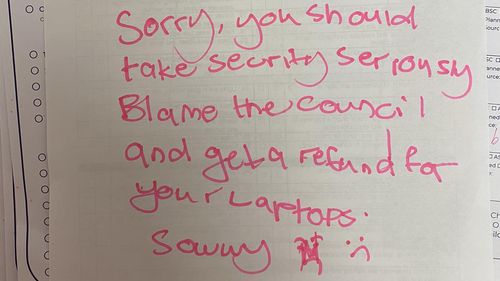 La lettre laissée par des voleurs qui ont volé un ordinateur portable au Seaforth Community Centre.