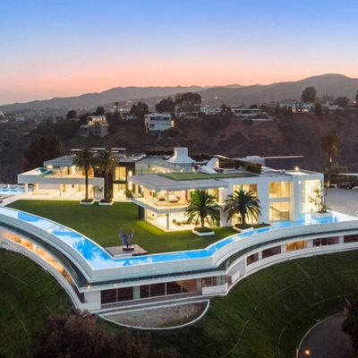 The electricity bill for this new mega mansion costs $78,000 a month