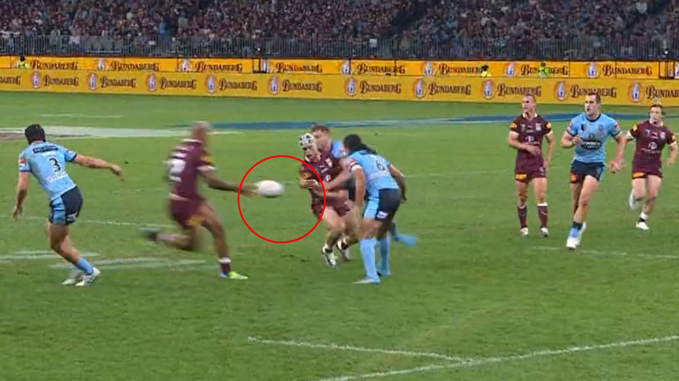 Controversy hits Origin II as questionable pass gifts Queensland first try