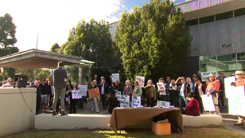 Over 100 Brisbane residents frustrated with aircraft routes and noise gathered at Brisbane Airport Corporation's head office this morning, protesting for alternative flight paths.   