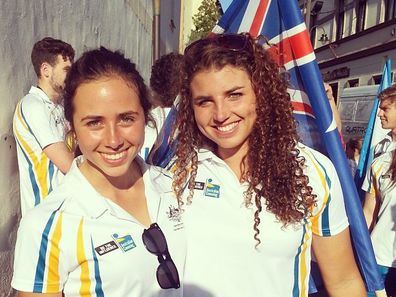 Jess Fox and sister Noemie Fox in their teens.