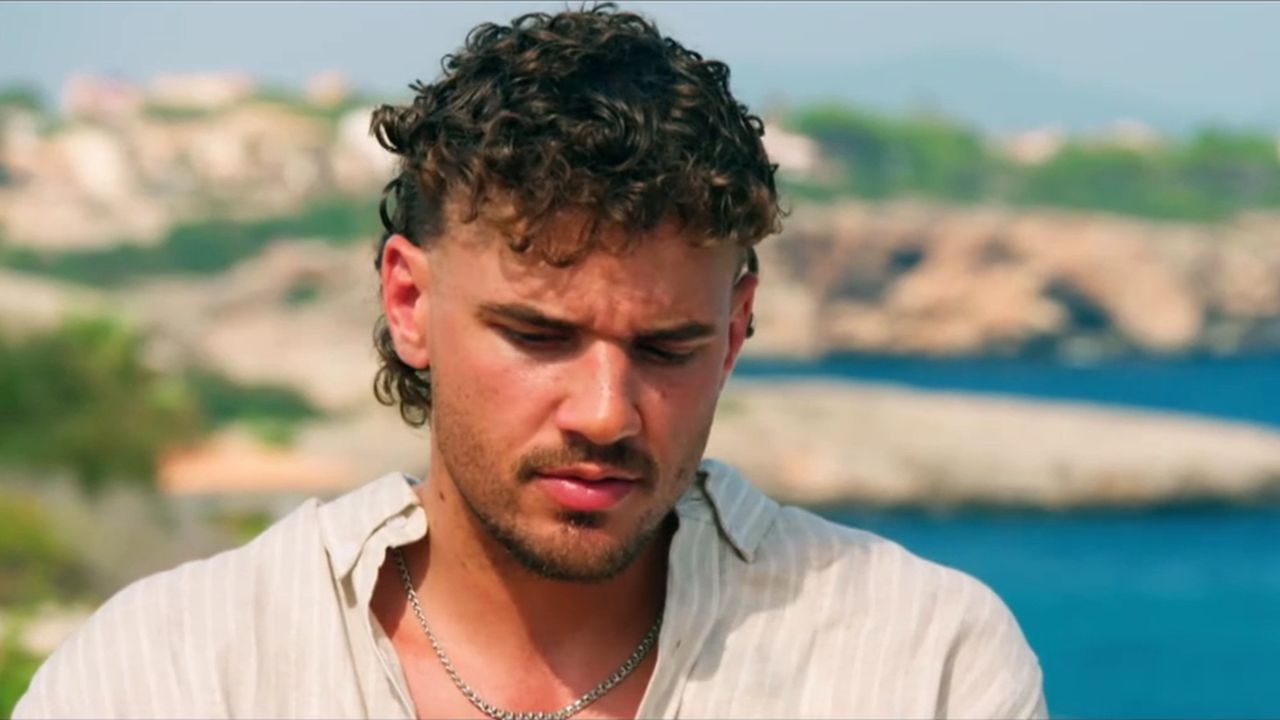 Clint tells Savannah how he really feels about her: Love Island Australia  Season 5, Short Video