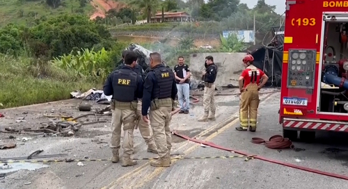 38 people die in a crash between a passenger bus and a truck in Brazil