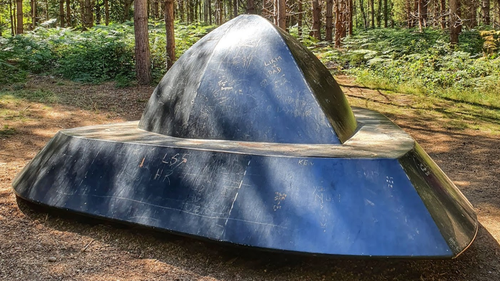 In 2014 a sculpture was created to commemorate the the sighting.