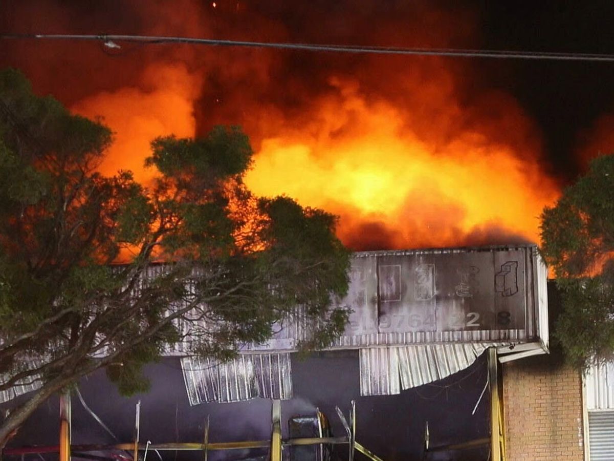 Factory fire in Sydney; Australia ramps up support for Ukraine