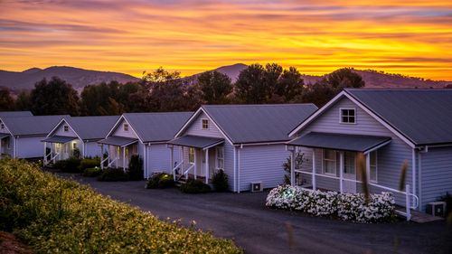 Sun setting over accommodation at Nimbo Fork Lodge, Killimicat.