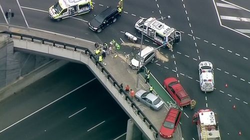 Driver arrested after motorcyclist struck and killed near Melbourne's Eastern Freeway
