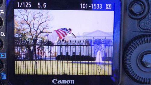 Man caught after jumping fence at White House while first family celebrate Thanksgiving inside