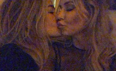 Brandi Glanville, Denise Richards, kissing